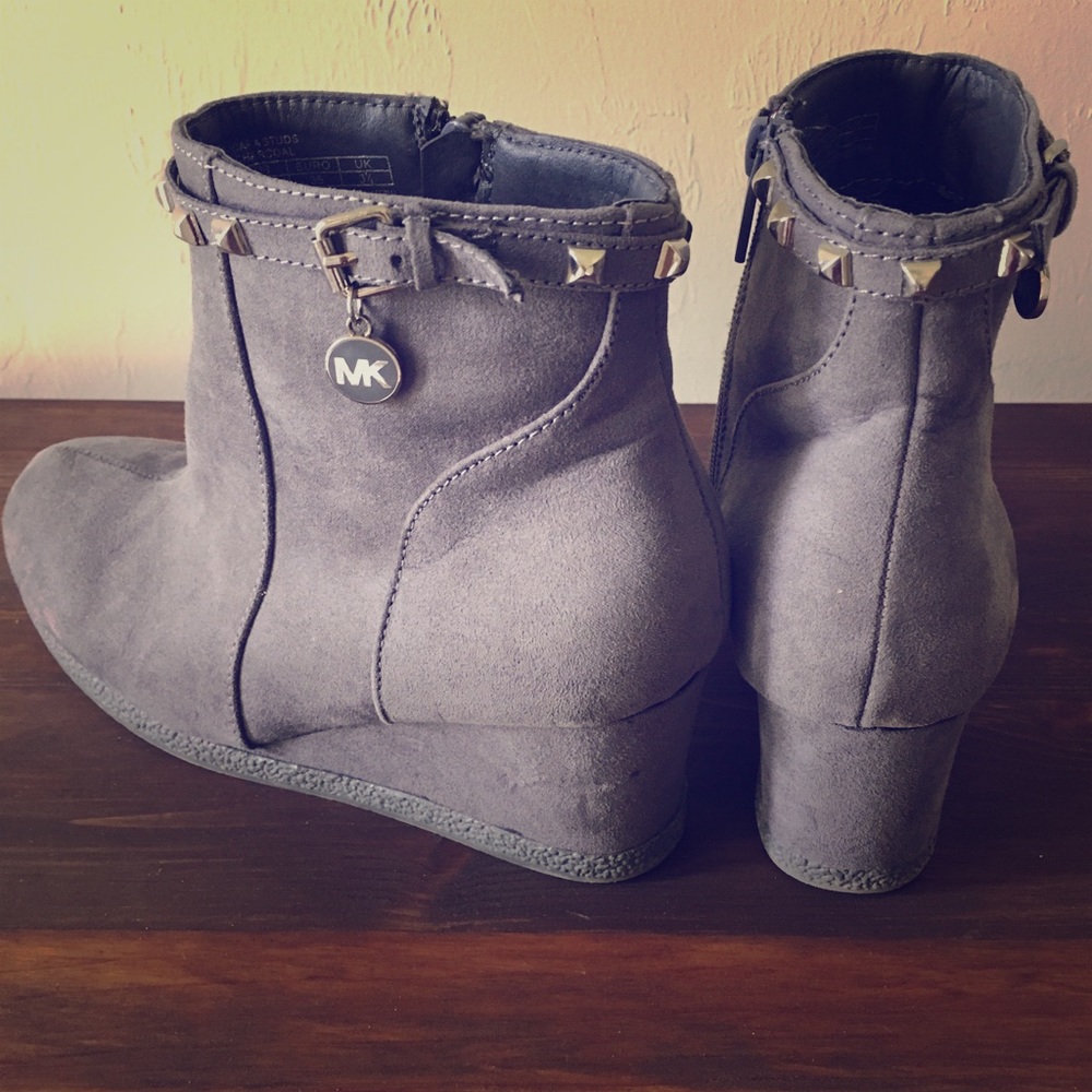 Girls MK charcoal/gray wedge ankle boots